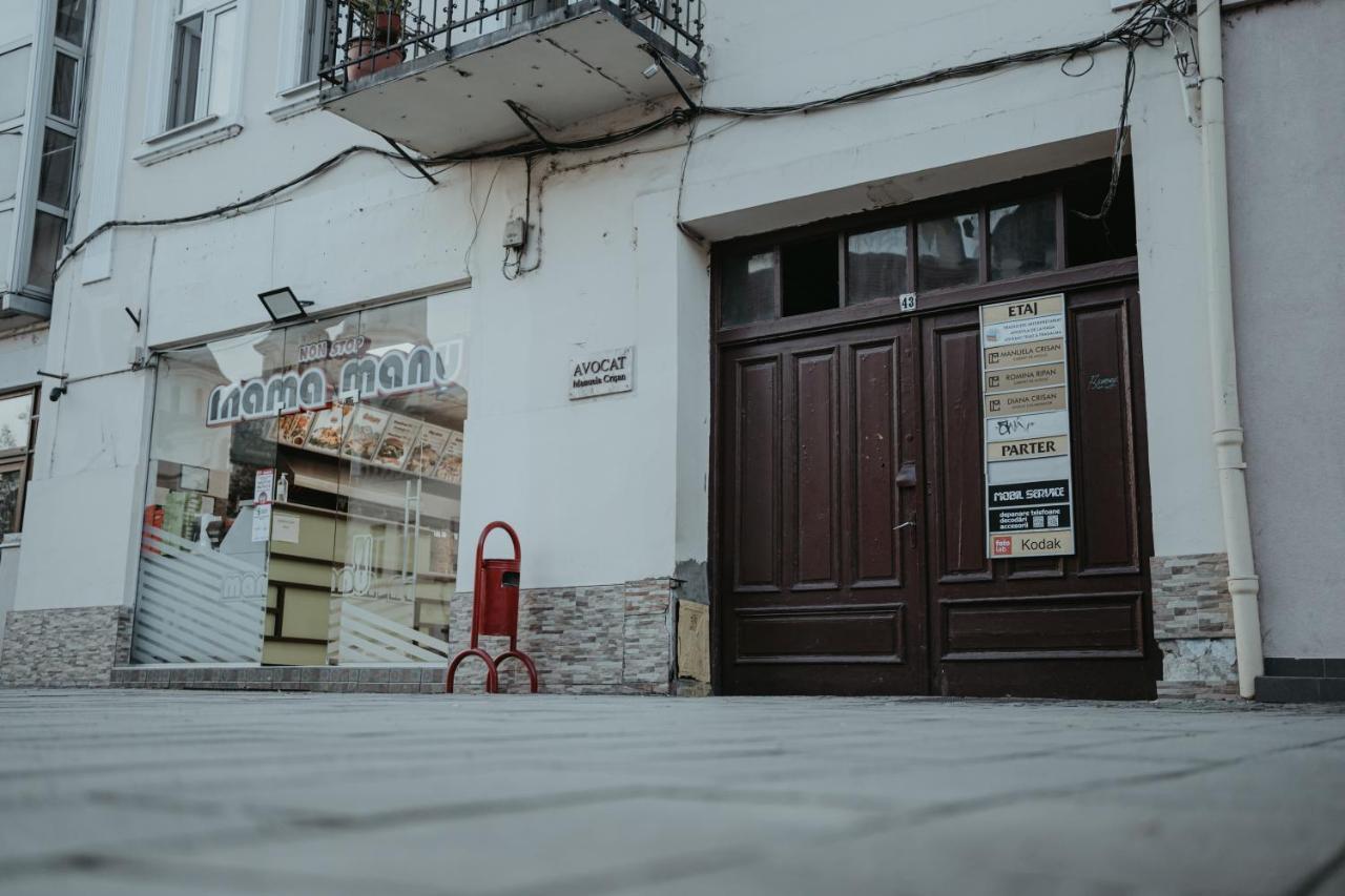 Studio Eroilor Lägenhet Cluj-Napoca Exteriör bild